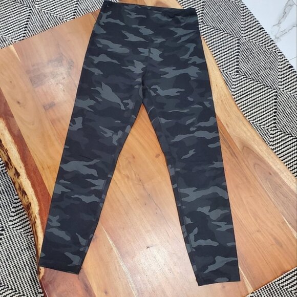 Zobha Pants - Zobha Camo Leggings- Size M